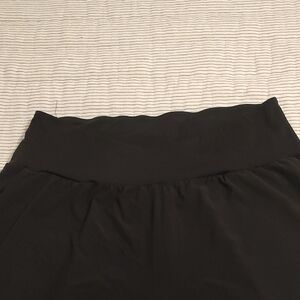 HALARA Black Smocked-Waist Cropped Pants